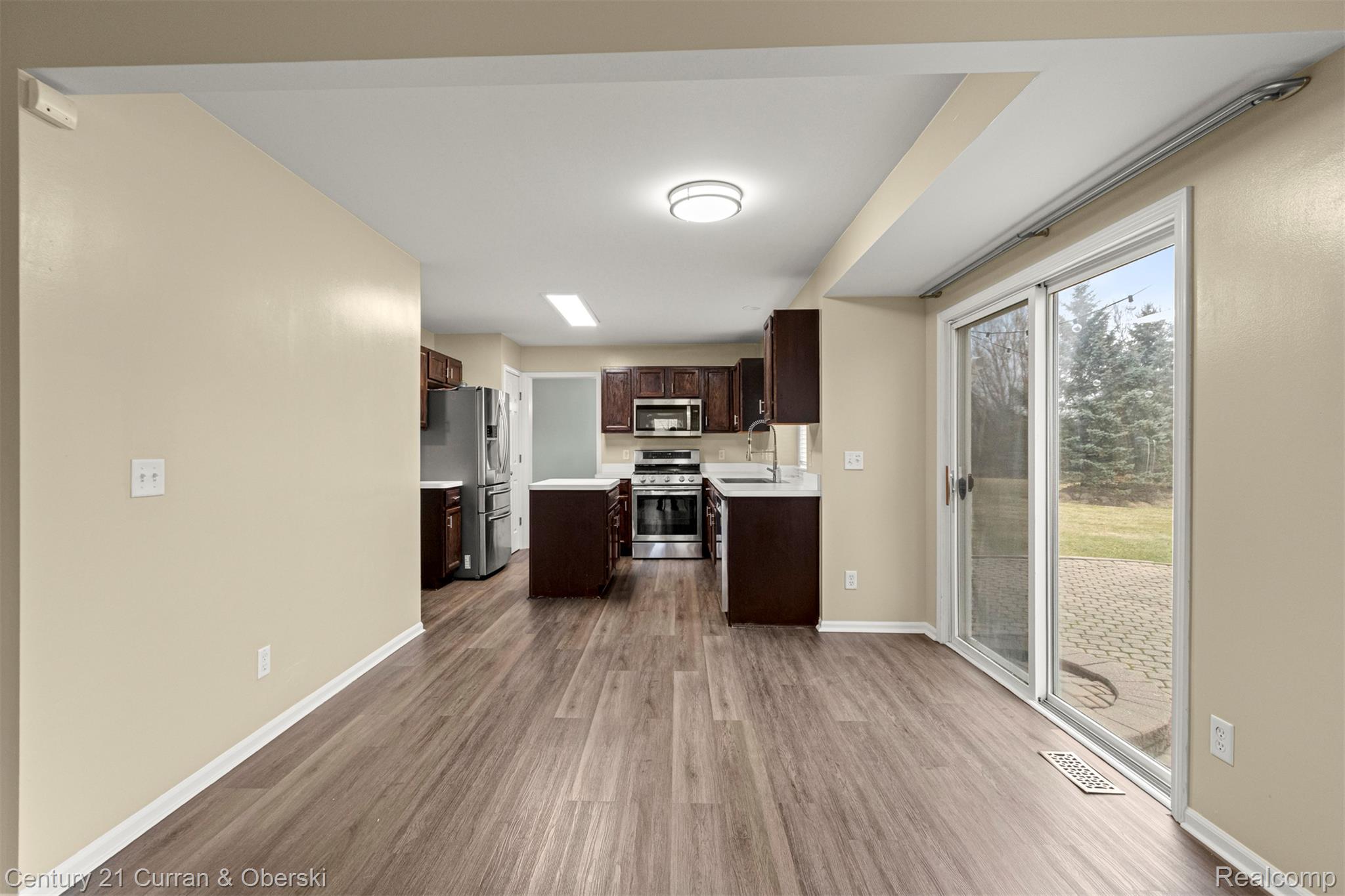 Canton Charter Township, Michigan, 48188, United States, 4 Bedrooms Bedrooms, ,3 BathroomsBathrooms,Residential,For Sale,2009300