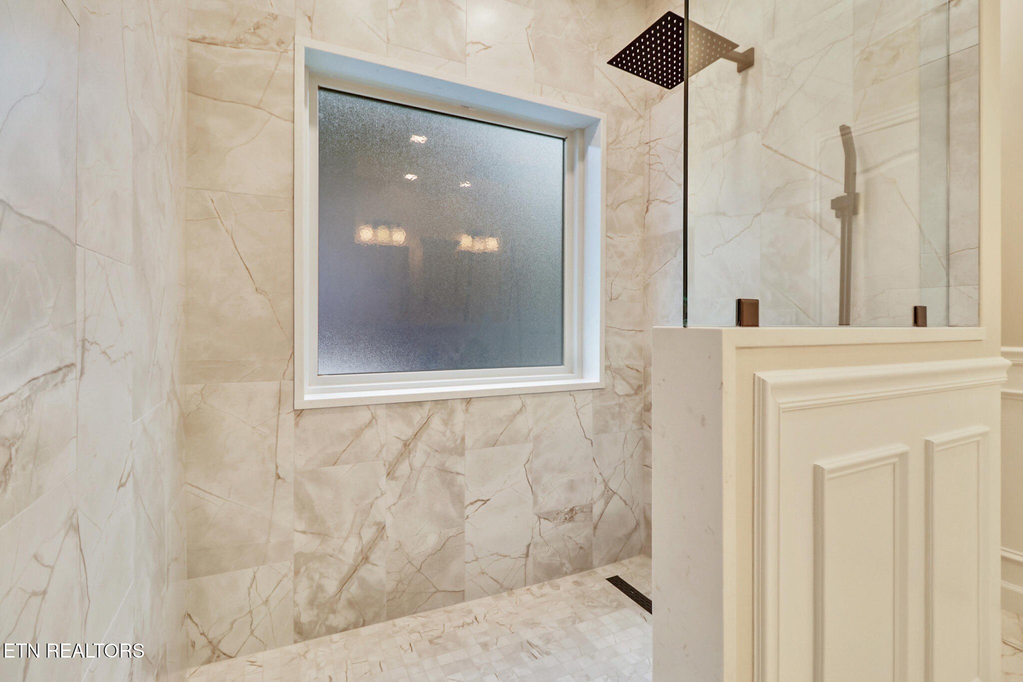 Crossville, Tennessee, 38555, United States, 3 Bedrooms Bedrooms, ,2 BathroomsBathrooms,Residential,For Sale,2008163