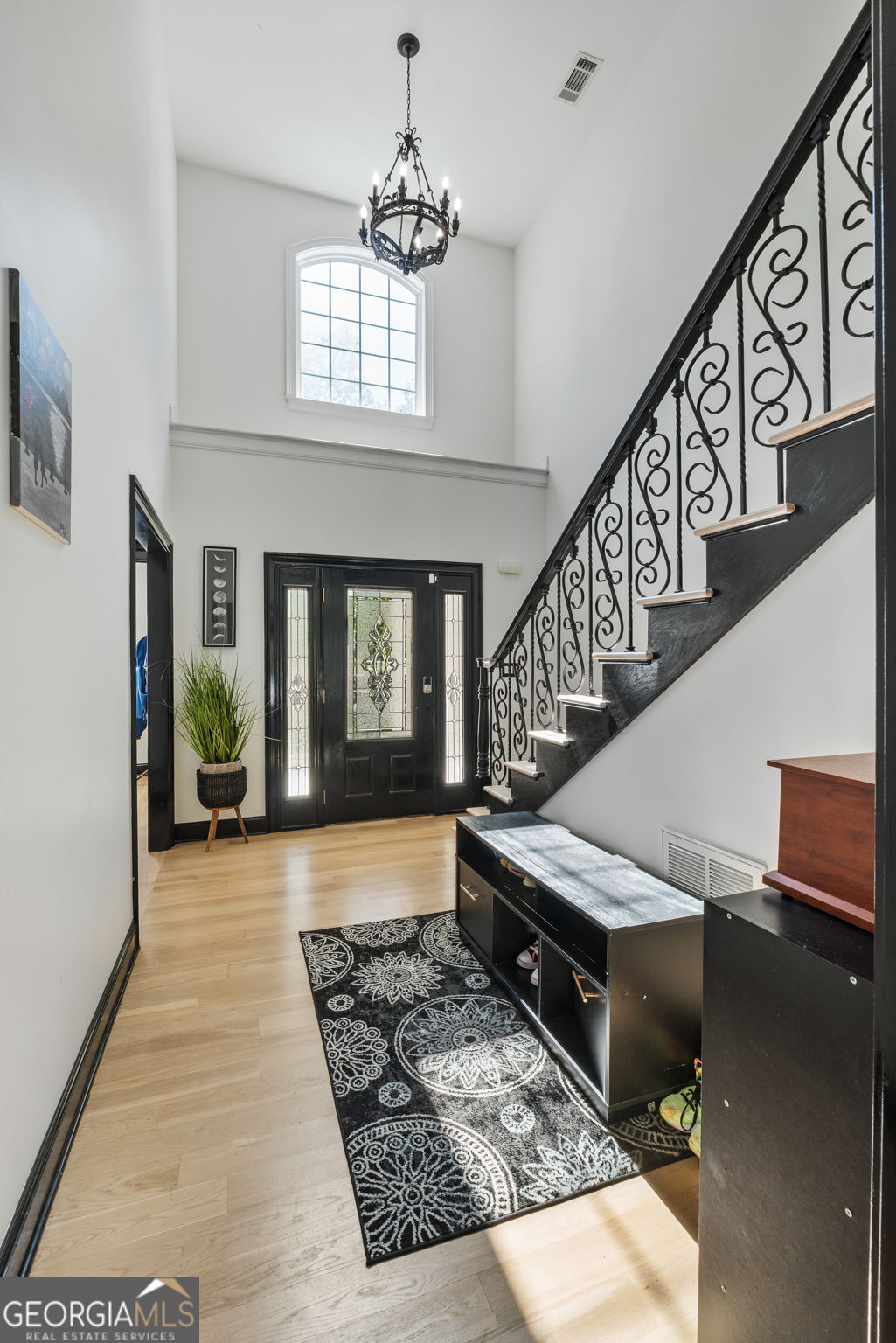 Meansville, Georgia, 30256, United States, 5 Bedrooms Bedrooms, ,4 BathroomsBathrooms,Residential,For Sale,2002650