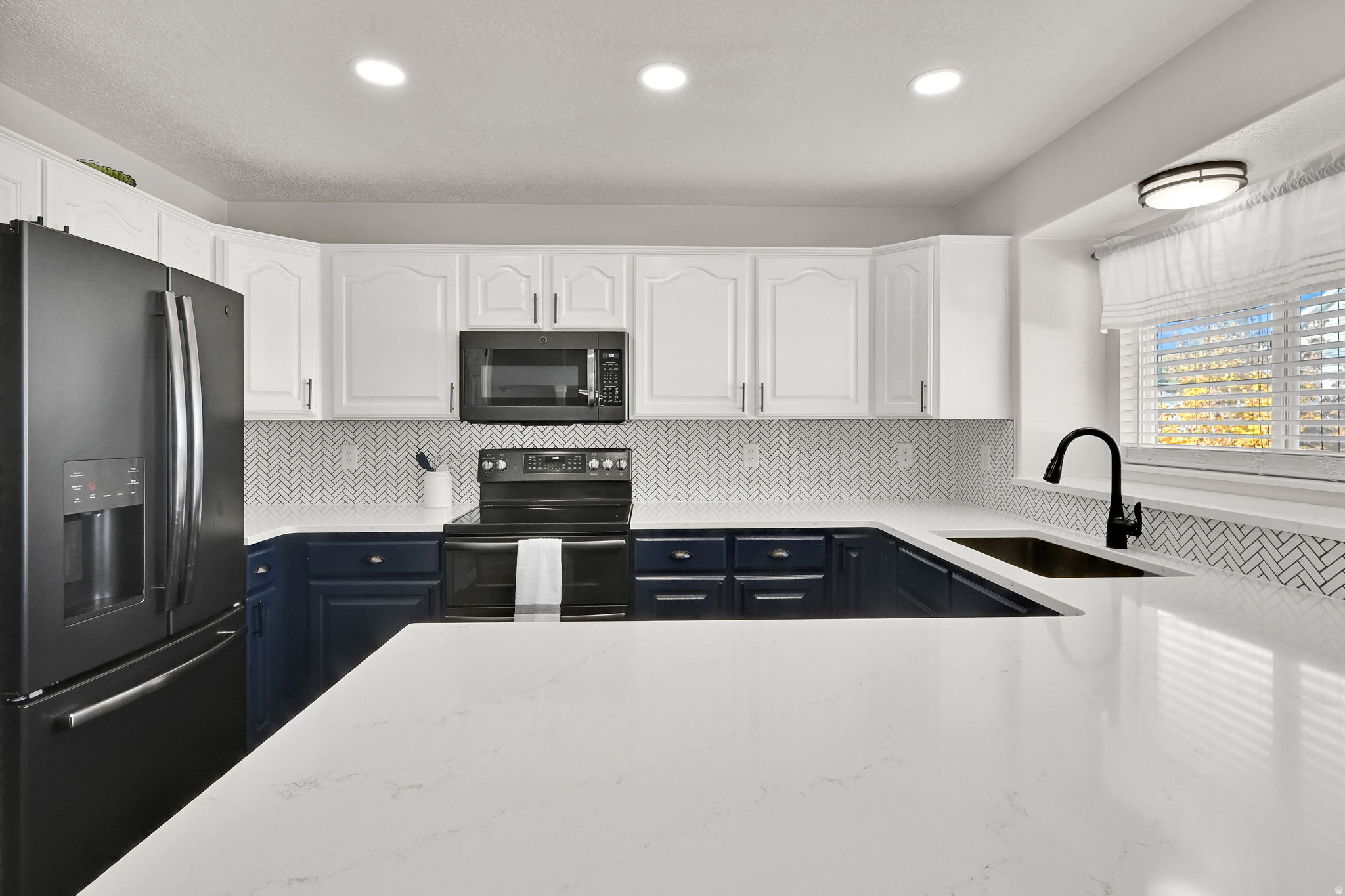 Clinton, Utah, 84015, United States, 5 Bedrooms Bedrooms, ,3 BathroomsBathrooms,Residential,For Sale,1987600