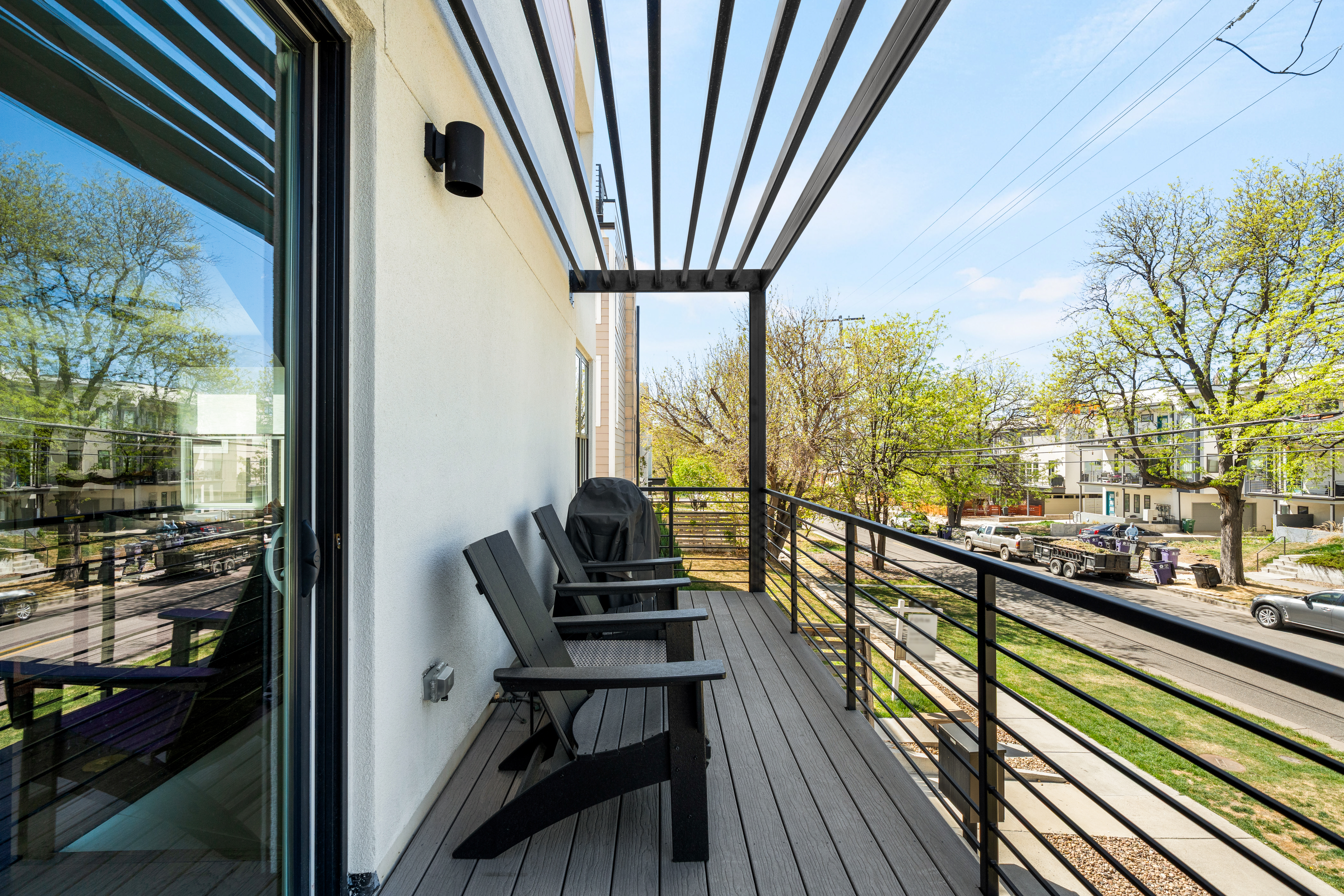  Sweeping, Unobstructed Mountain Views From This Sloan