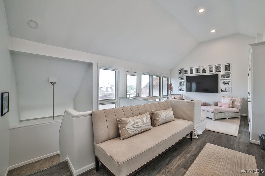 Buffalo, New York, 14202, United States, 3 Bedrooms Bedrooms, ,3 BathroomsBathrooms,Residential,For Sale,1976135