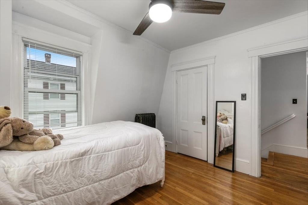 Amesbury, Massachusetts, 01913, United States, 4 Bedrooms Bedrooms, ,2 BathroomsBathrooms,Residential,For Sale,2014083