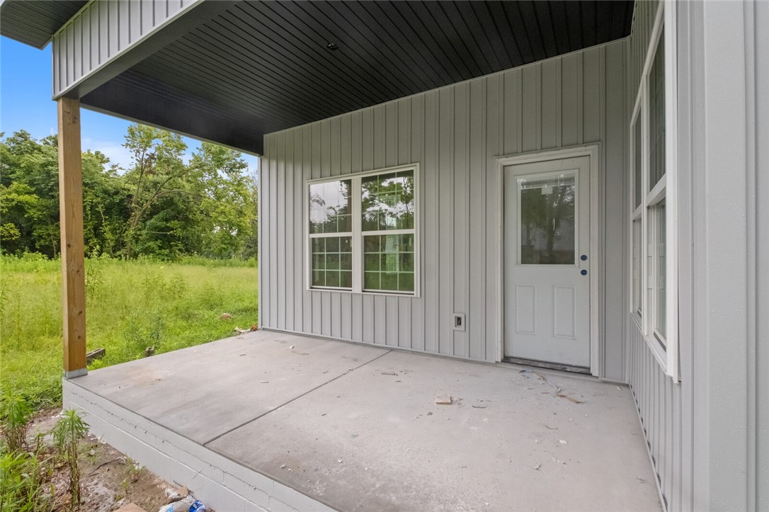 Bella Vista, Arkansas, 72715, United States, 3 Bedrooms Bedrooms, ,3 BathroomsBathrooms,Residential,For Sale,1897154