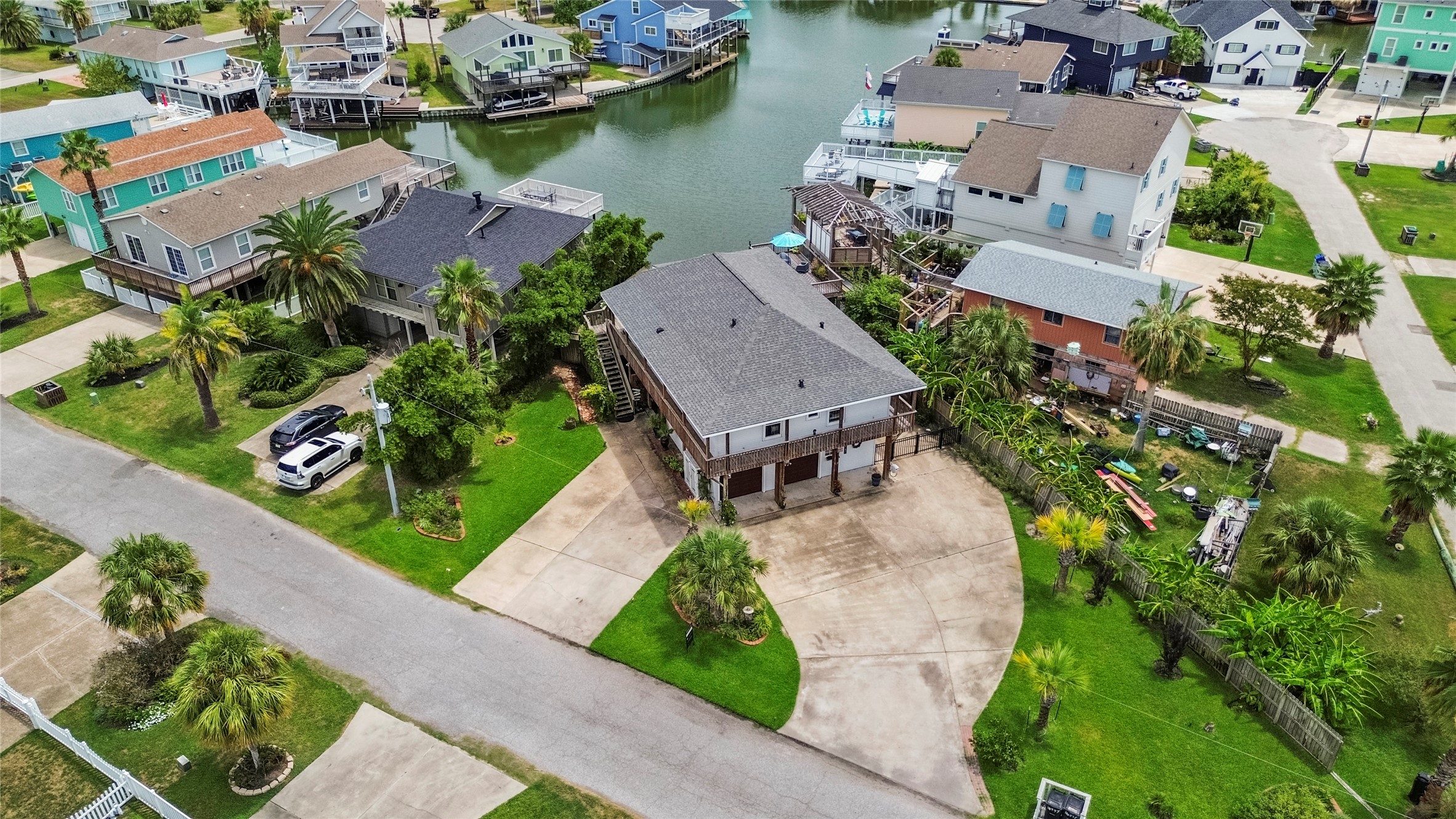 Jamaica Beach, Texas, 77554, United States, 3 Bedrooms Bedrooms, ,4 BathroomsBathrooms,Residential,For Sale,1932424