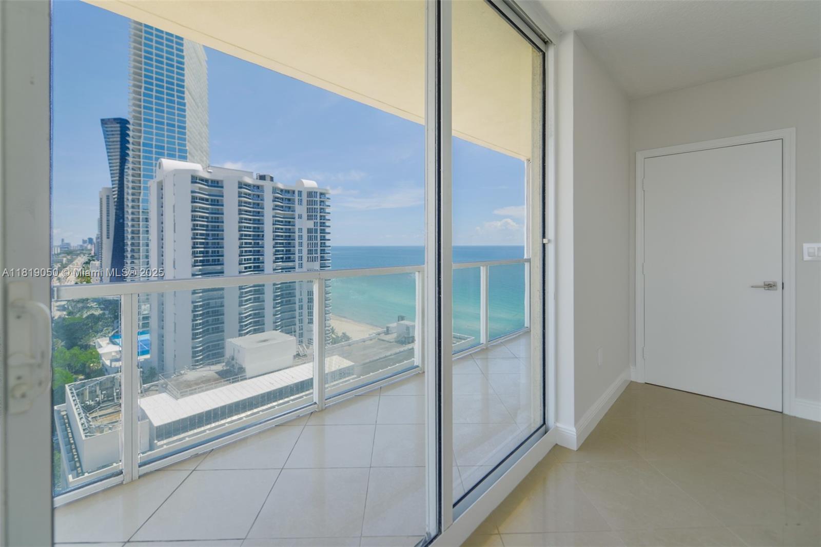 Sunny Isles Beach, Florida, 33160, United States, 2 Bedrooms Bedrooms, ,2 BathroomsBathrooms,Residential,For Sale,1991948