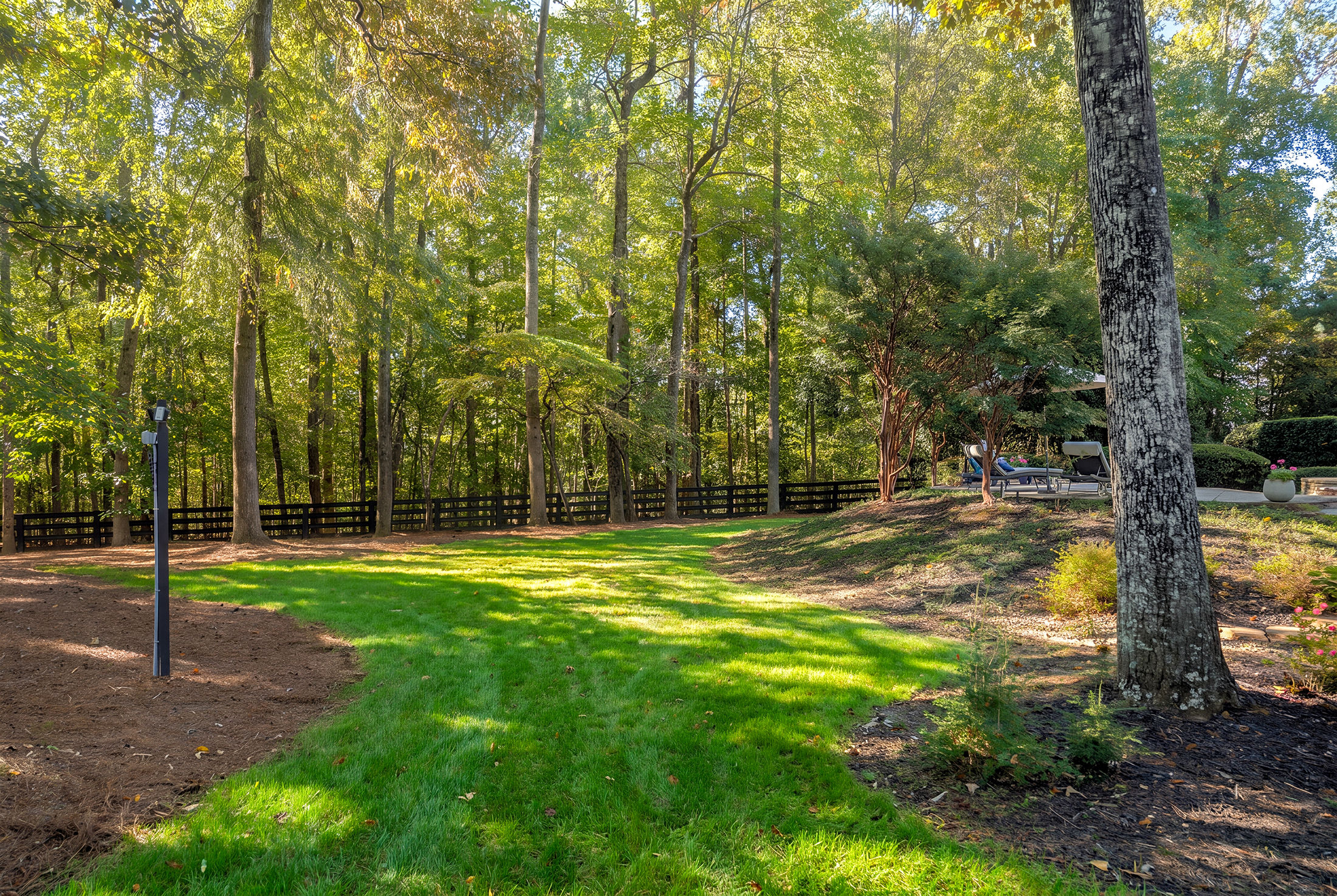  Located Within the Gated Greystone Farms Community in Milton - 物件實景