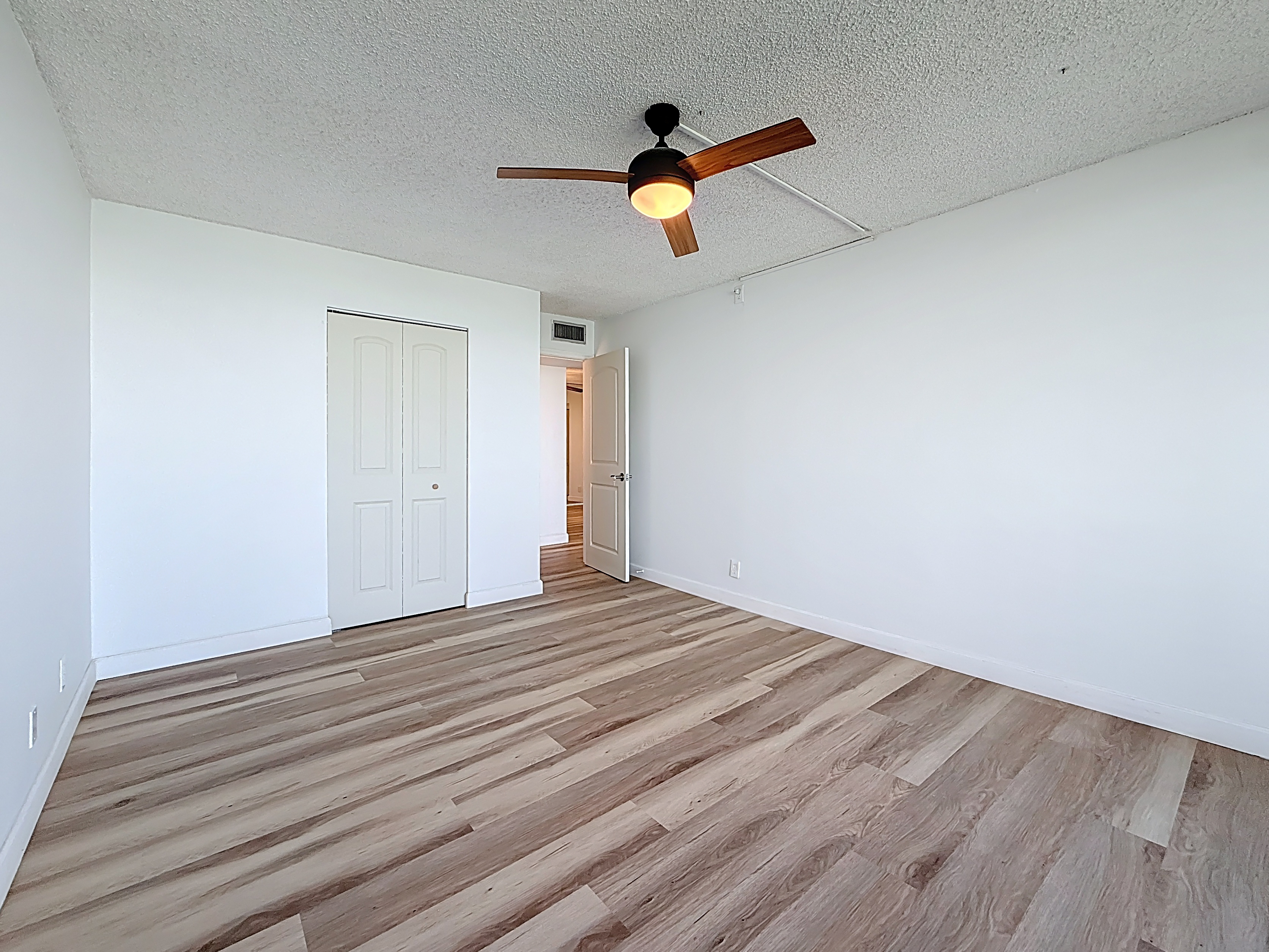 Treasure Island, Florida, 33706, United States, 3 Bedrooms Bedrooms, ,3 BathroomsBathrooms,Residential,For Sale,1983307