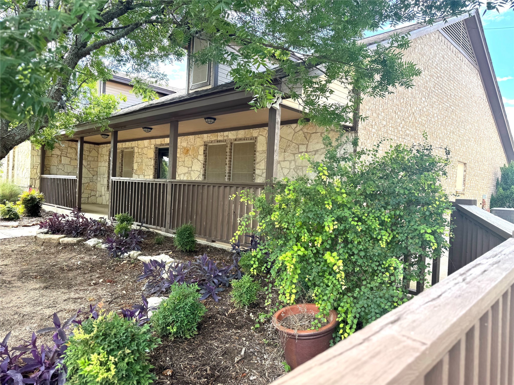 Weatherford, Texas, 76088, United States, 4 Bedrooms Bedrooms, ,3 BathroomsBathrooms,Residential,For Sale,1885521
