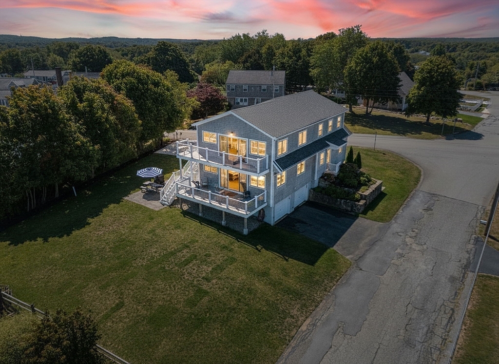 Sandwich, Massachusetts, 02563, United States, 4 Bedrooms Bedrooms, ,4 BathroomsBathrooms,Residential,For Sale,1981432