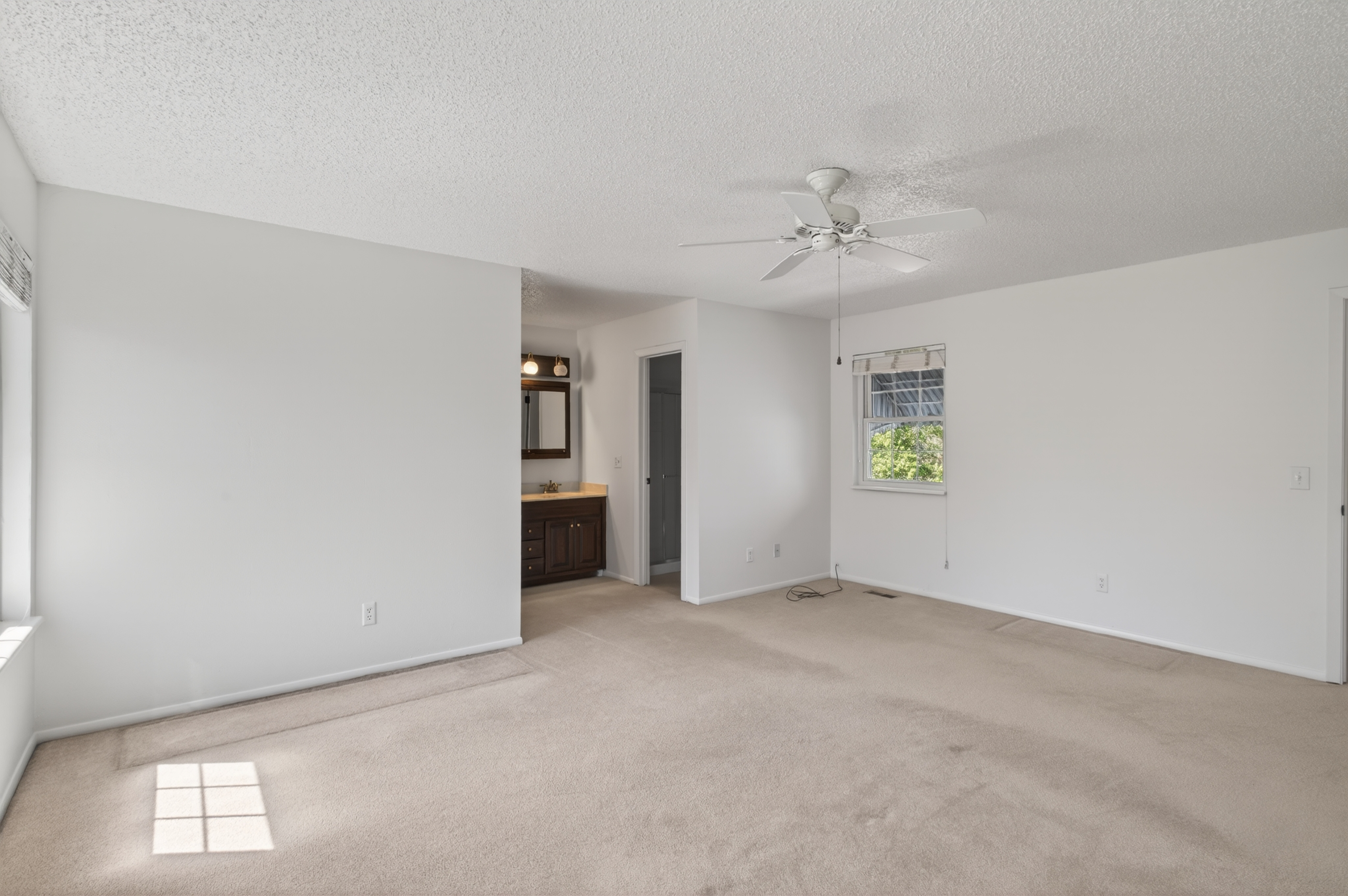  Beautifully maintained end unit in the Fairway 16 community of Heatheridge - 物件實景