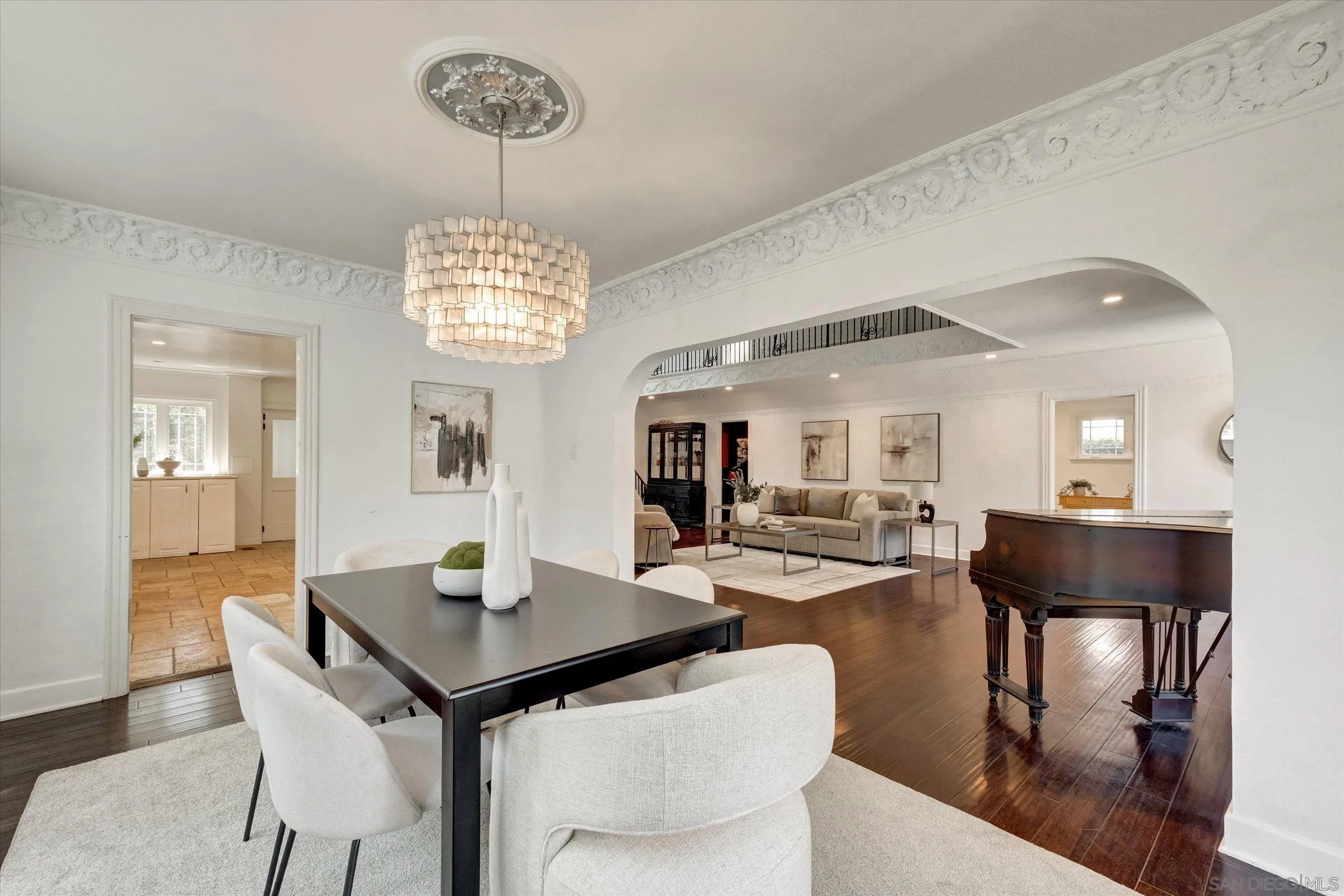 Los Angeles, California, 90027, United States, 4 Bedrooms Bedrooms, ,4 BathroomsBathrooms,Residential,For Sale,1924744