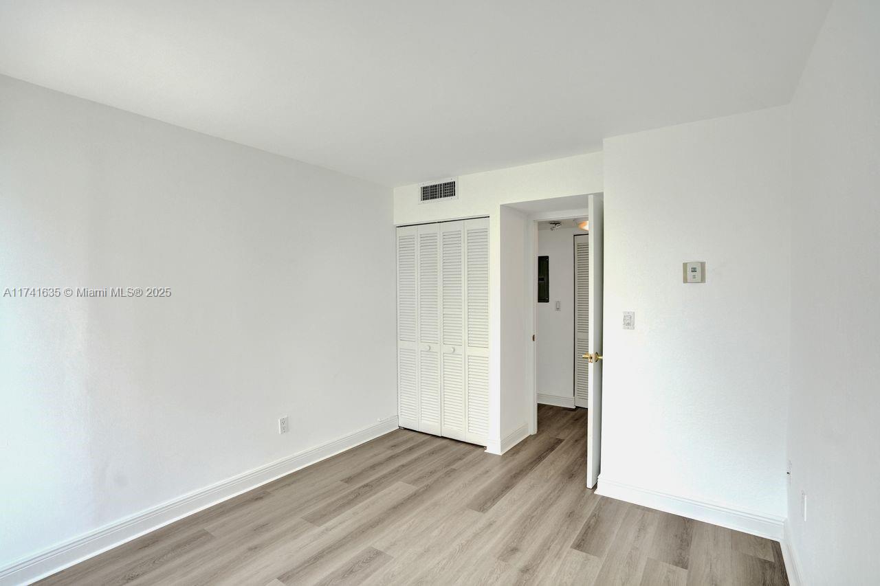 Miami, Florida, 33131, United States, 2 Bedrooms Bedrooms, ,2 BathroomsBathrooms,Residential,For Sale,1705612