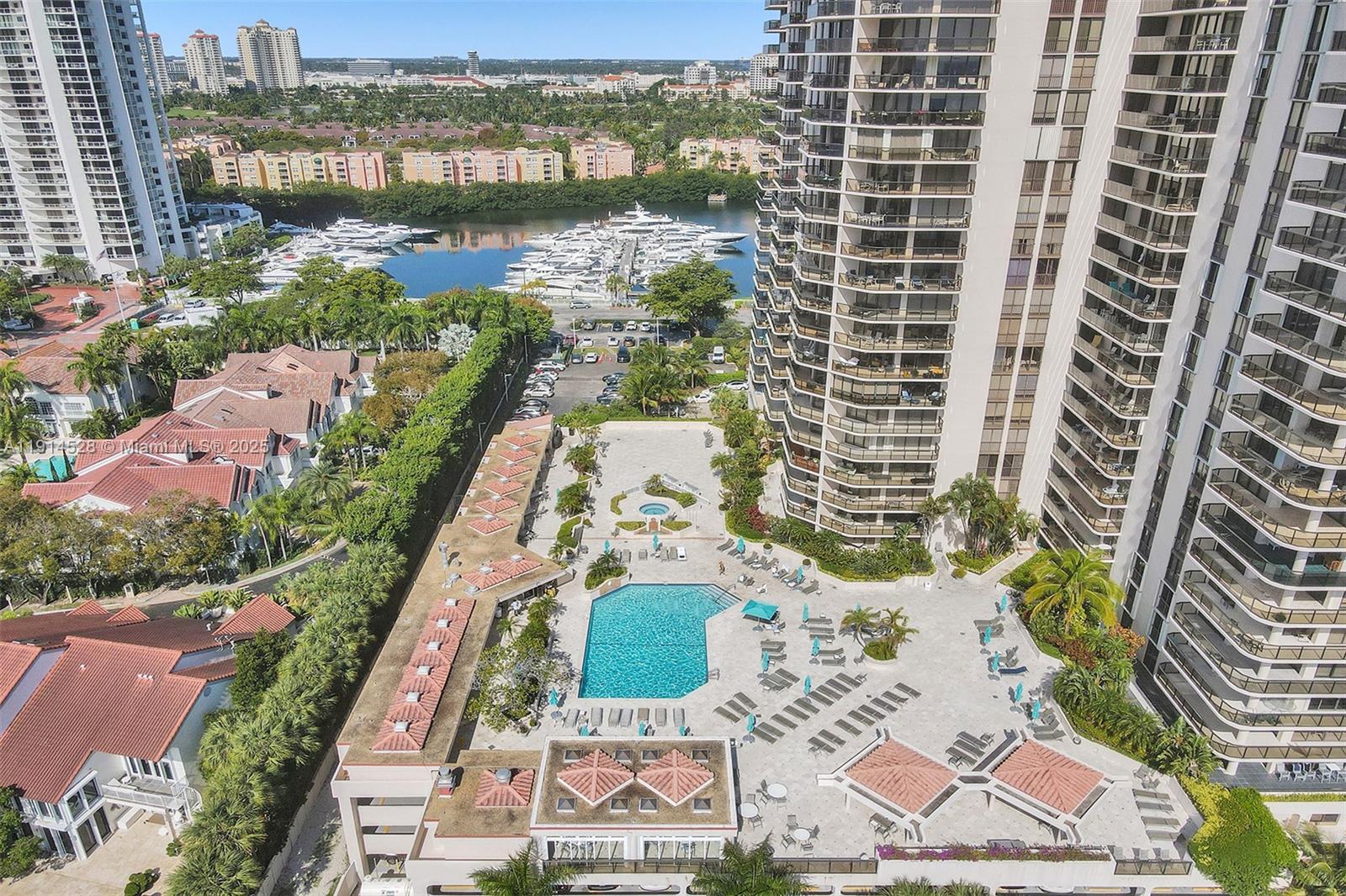 Aventura, Florida, 33180, United States, 2 Bedrooms Bedrooms, ,2 BathroomsBathrooms,Residential,For Sale,1994383