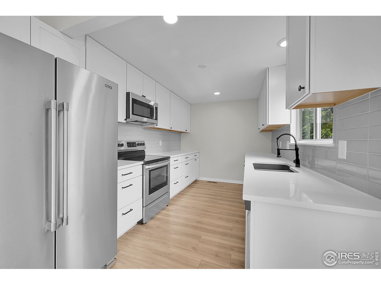 Longmont, Colorado, 80501, United States, 4 Bedrooms Bedrooms, ,1 BathroomBathrooms,Residential,For Sale,1989639