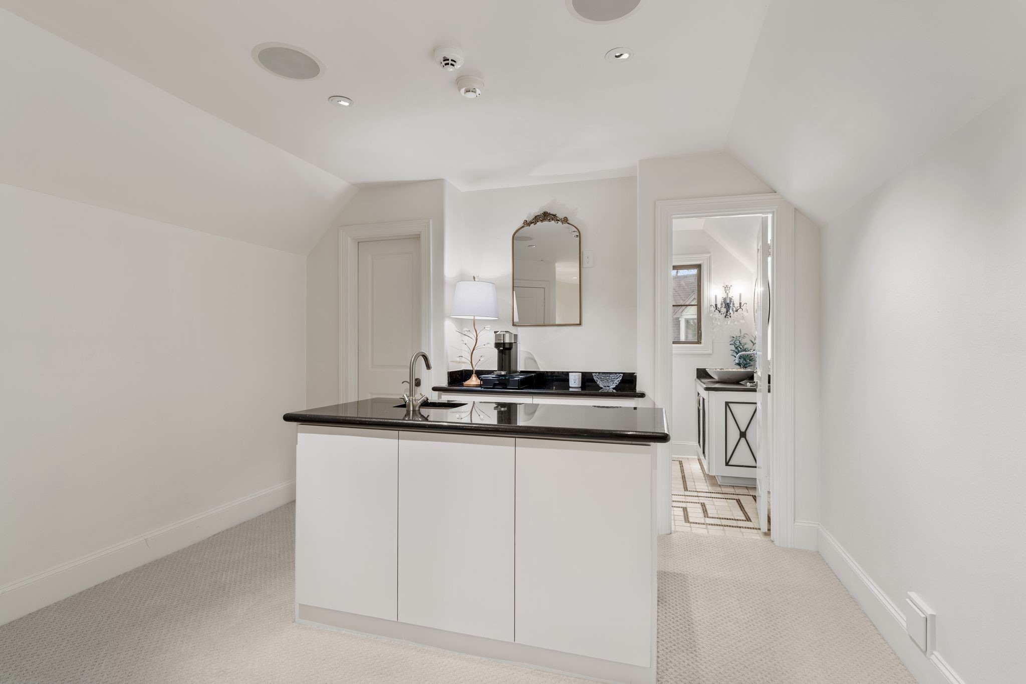  30 Hackberry Lane A - 物件實景