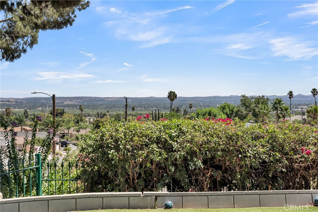 Jurupa Valley, California, 92509, United States, 3 Bedrooms Bedrooms, ,2 BathroomsBathrooms,Residential,For Sale,1939964