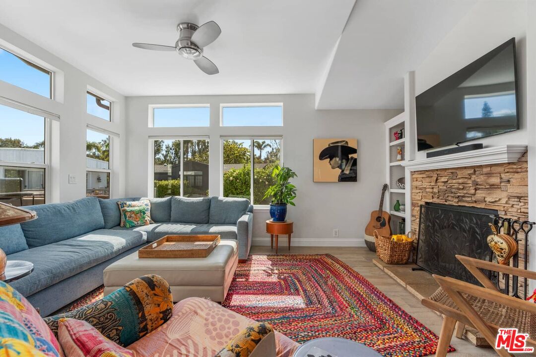 Malibu, California, 90265, United States, 3 Bedrooms Bedrooms, ,2 BathroomsBathrooms,Residential,For Sale,1795303