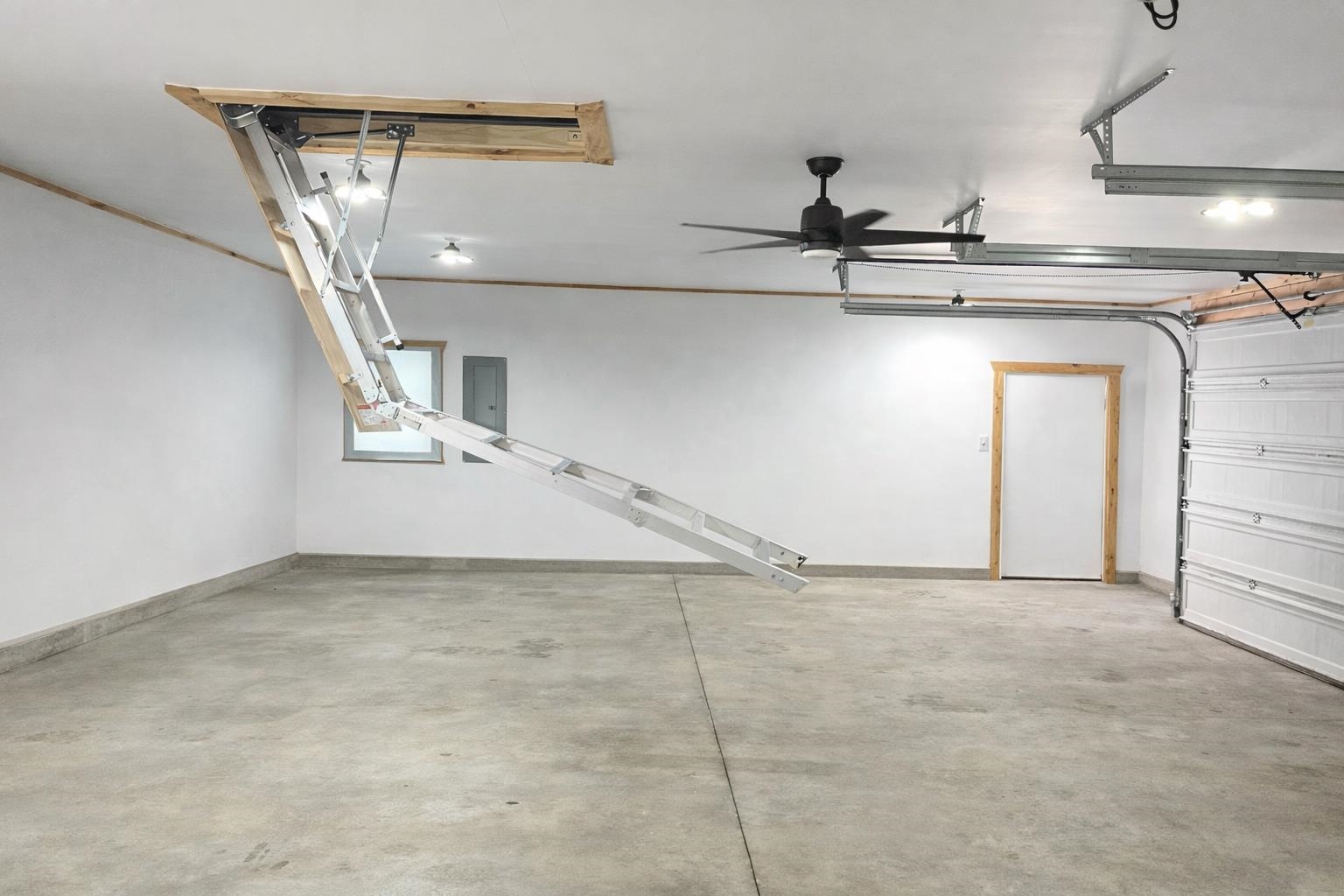 Beaverton, Michigan, 48612, United States, 3 Bedrooms Bedrooms, ,2 BathroomsBathrooms,Residential,For Sale,2008560