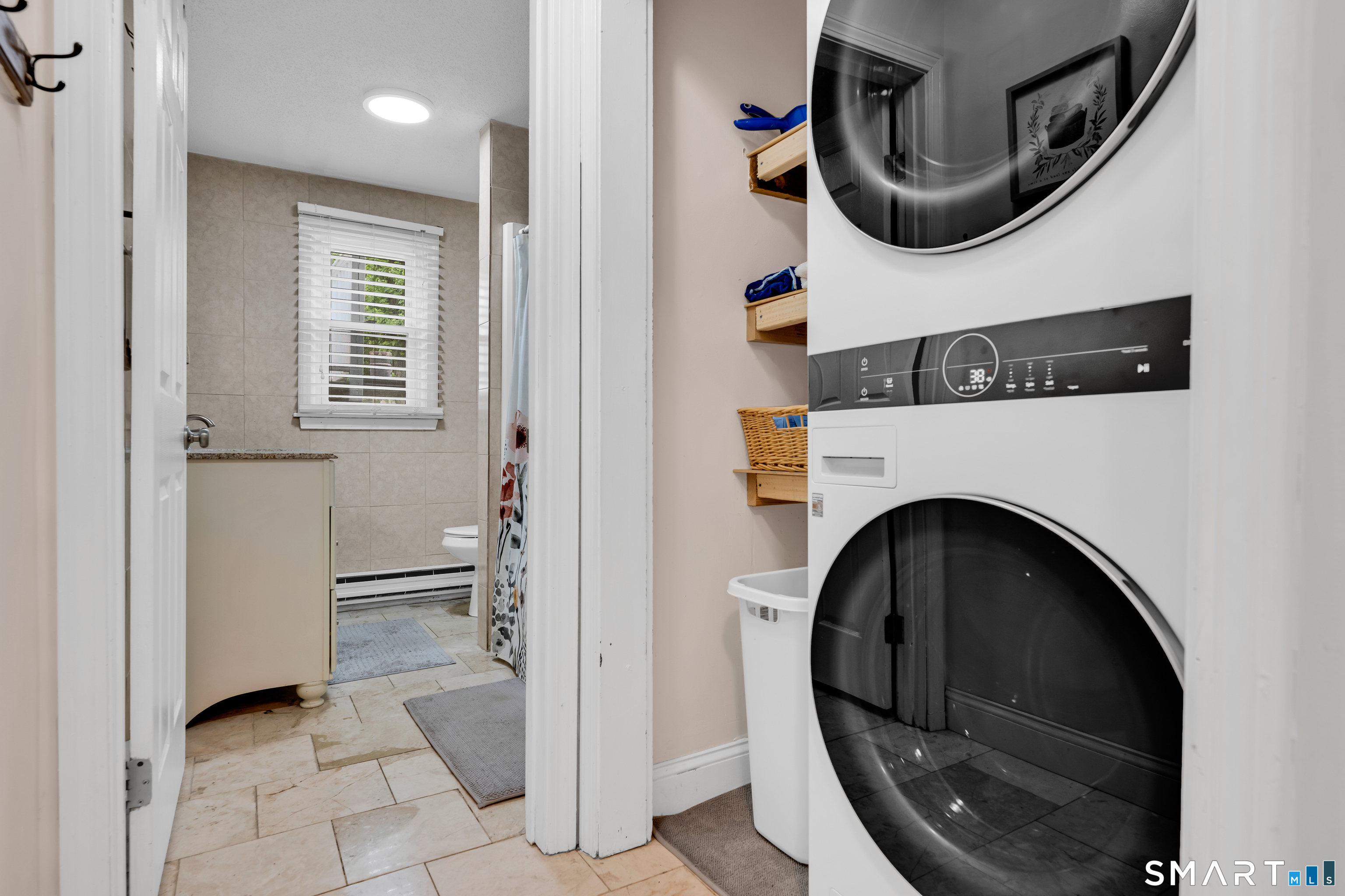 Southington, Connecticut, 06489, United States, 4 Bedrooms Bedrooms, ,3 BathroomsBathrooms,Residential,For Sale,2048016