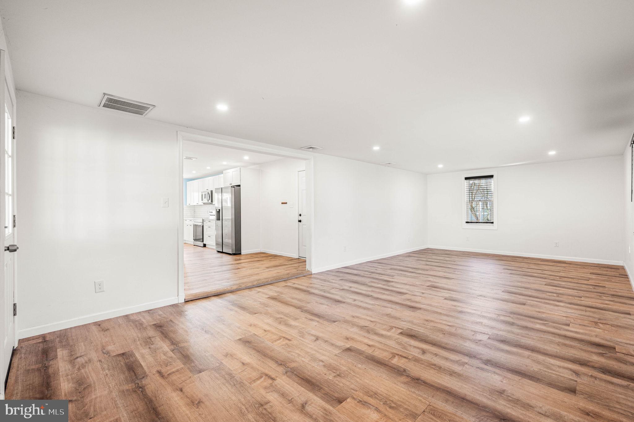 LEVITTOWN, Pennsylvania, 19056, United States, 5 Bedrooms Bedrooms, ,3 BathroomsBathrooms,Residential,For Sale,2010405