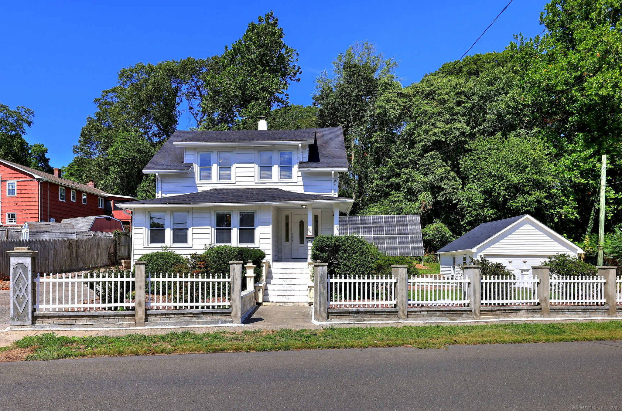 Milford, Connecticut, 06461, United States, 5 Bedrooms Bedrooms, ,2 BathroomsBathrooms,Residential,For Sale,1949907