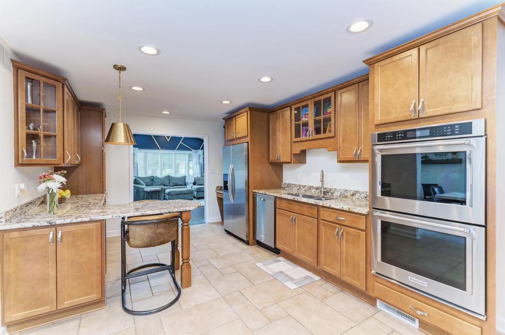 Wood Dale, Illinois, 60191, United States, 4 Bedrooms Bedrooms, ,3 BathroomsBathrooms,Residential,For Sale,1944958