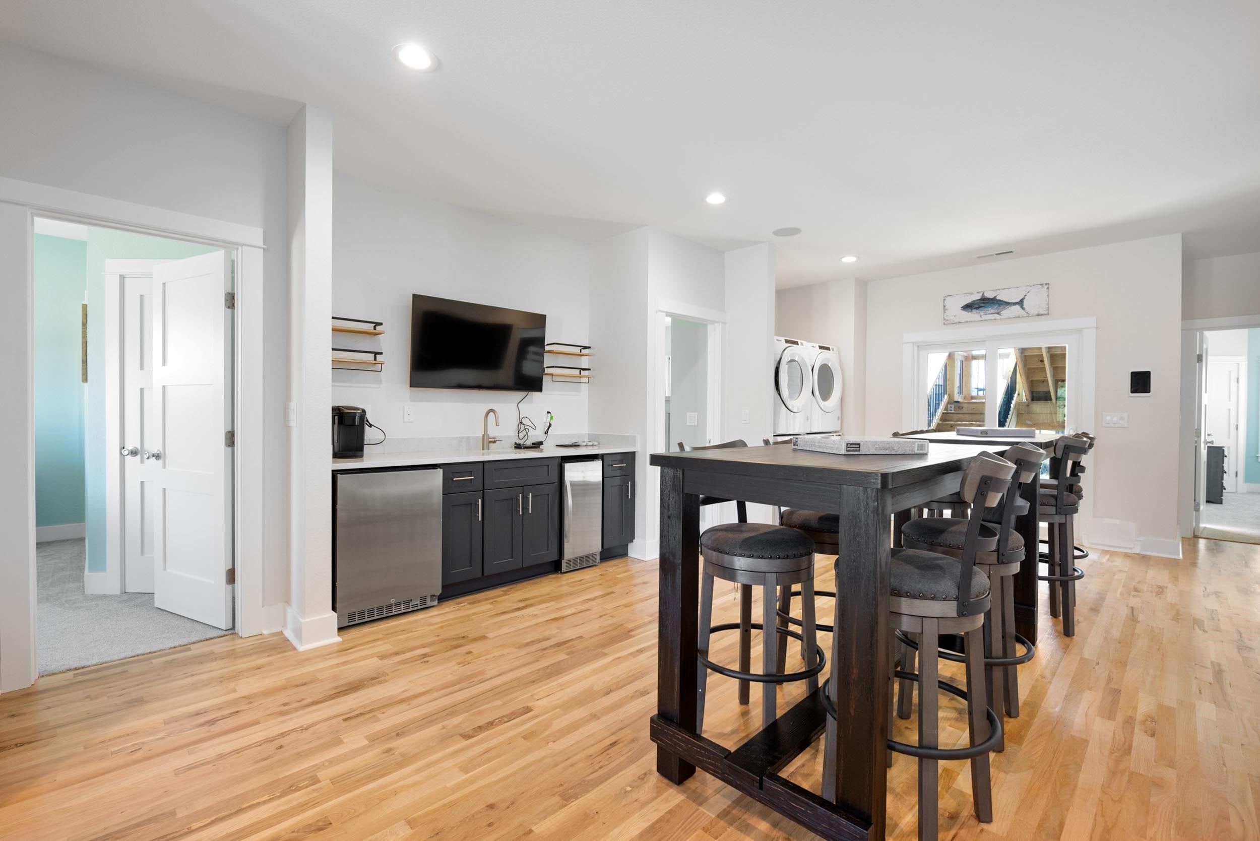 Corolla, North Carolina, 27927, United States, 12 Bedrooms Bedrooms, ,12 BathroomsBathrooms,Residential,For Sale,1980657