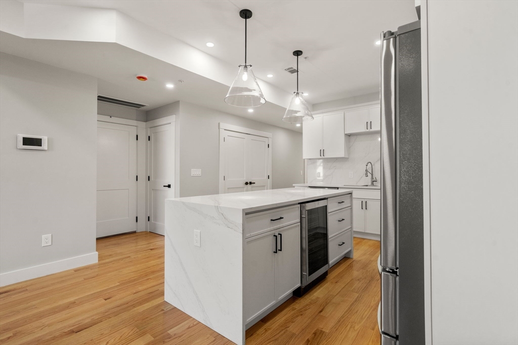 Boston, Massachusetts, 02125, United States, 3 Bedrooms Bedrooms, ,2 BathroomsBathrooms,Residential,For Sale,2001962