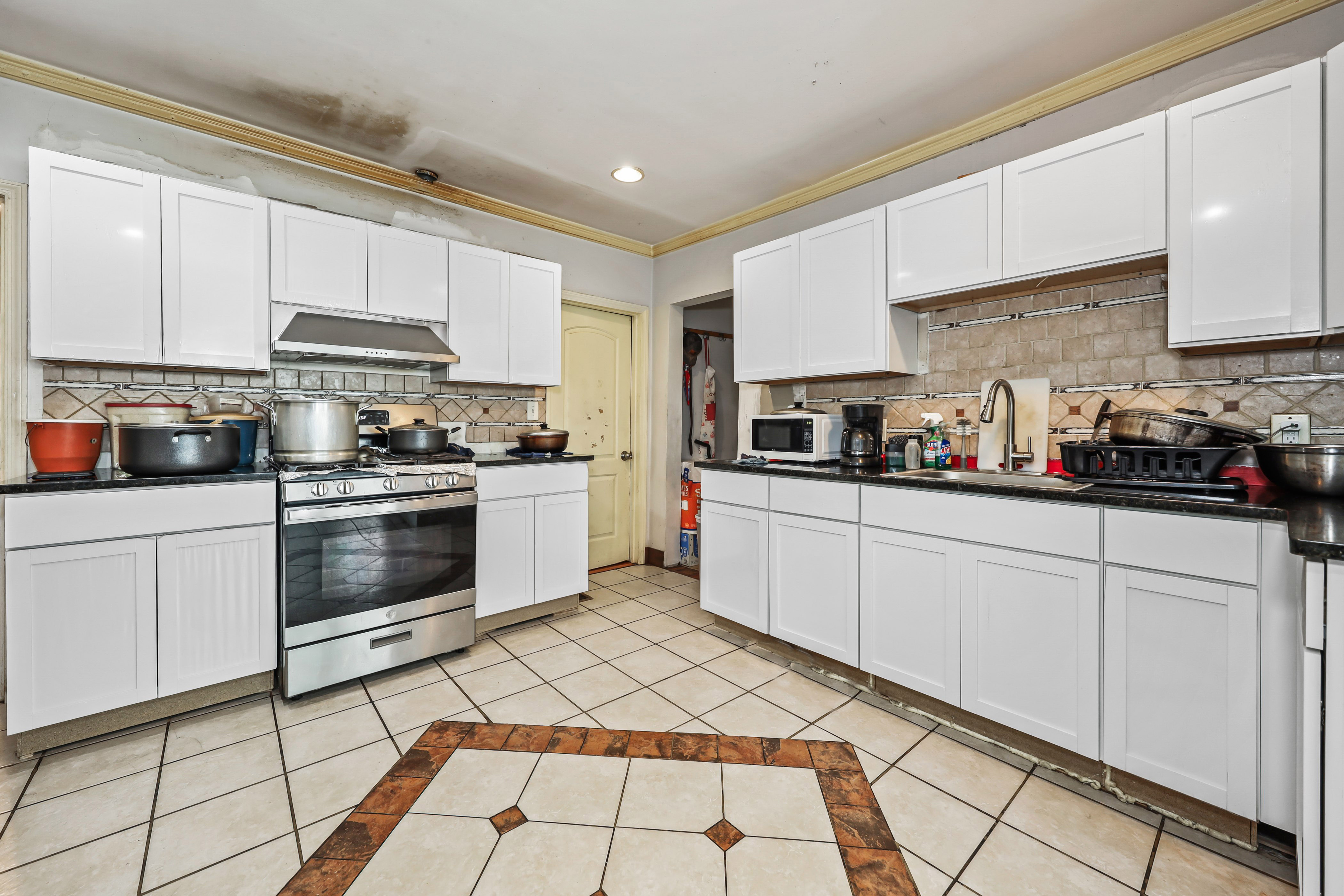 Bridgeport, Connecticut, 06604, United States, 4 Bedrooms Bedrooms, ,2 BathroomsBathrooms,Residential,For Sale,1920661