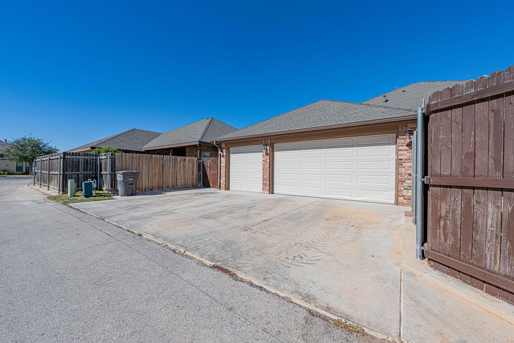 Midland, Texas, 79707, United States, 4 Bedrooms Bedrooms, ,3 BathroomsBathrooms,Residential,For Sale,1989099