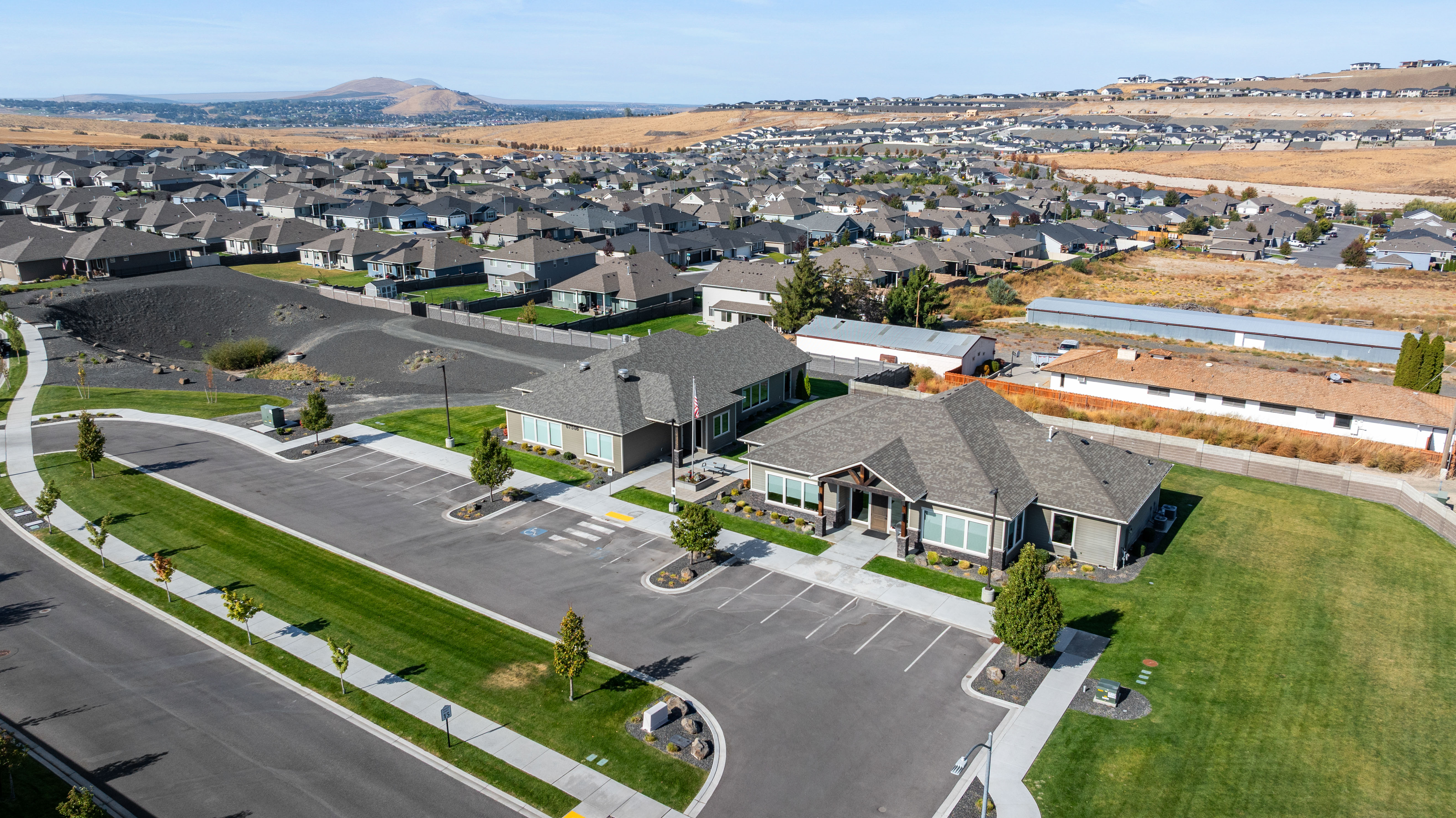  55+ Low Maintenance Living - 物件實景