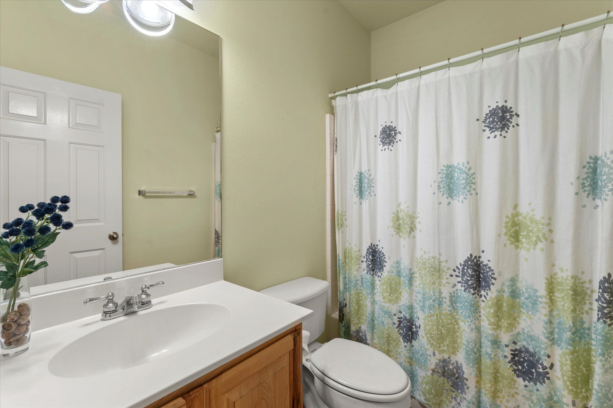 Emory, Texas, 75440, United States, 3 Bedrooms Bedrooms, ,4 BathroomsBathrooms,Residential,For Sale,1892532
