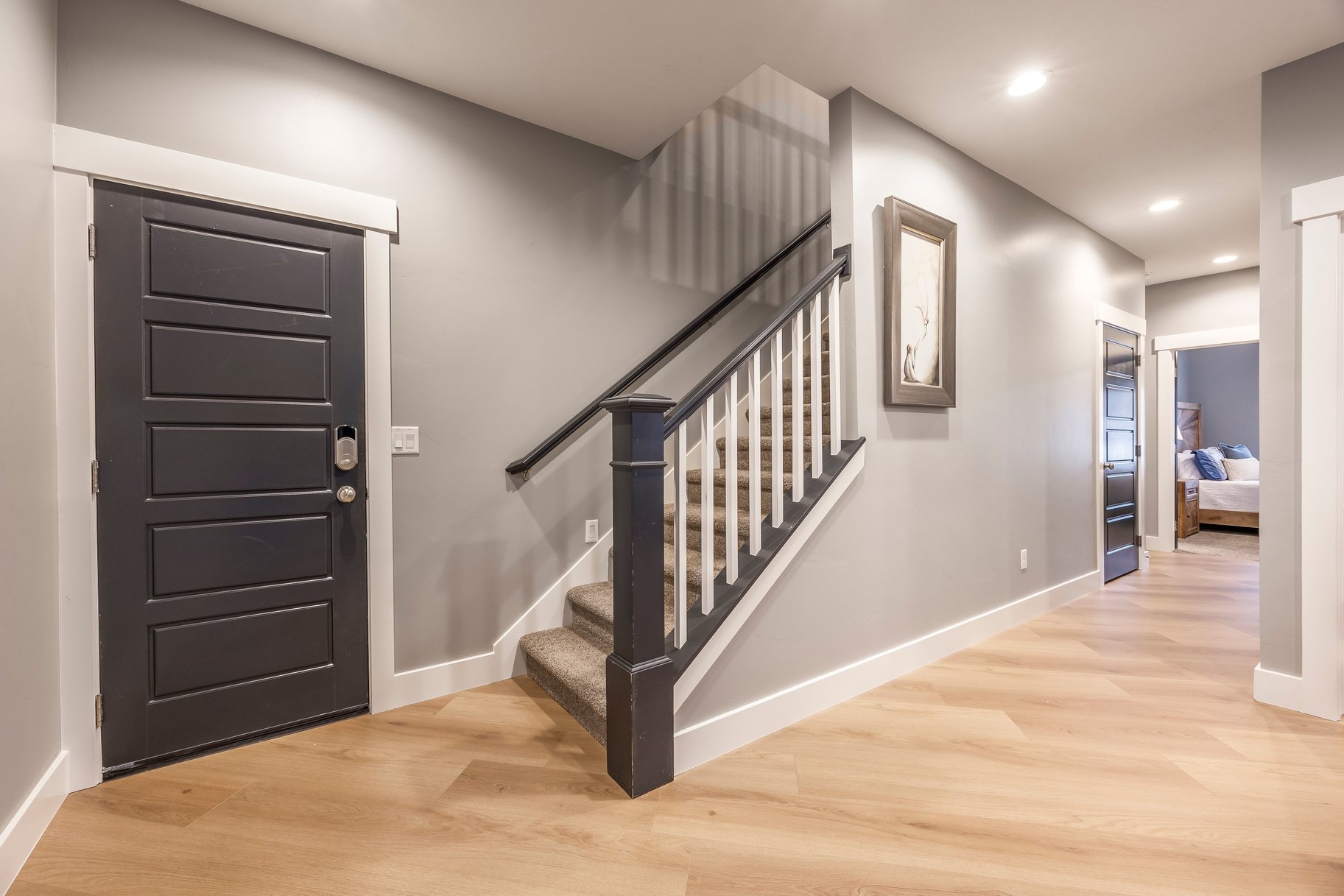  Beautiful Craftsman Rambler With Basement Apartment, Sports Pool and Pool House - 物件實景
