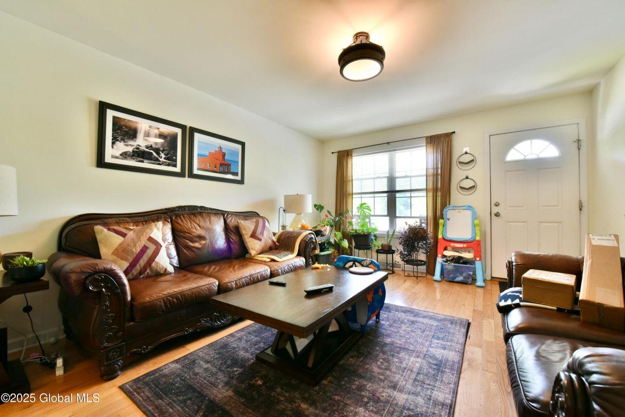 Halfmoon, New York, 12065, United States, 6 Bedrooms Bedrooms, ,6 BathroomsBathrooms,Residential,For Sale,1840061