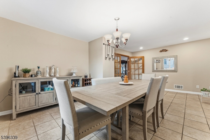 Dunellen Boro, New Jersey, 08812, United States, 3 Bedrooms Bedrooms, ,2 BathroomsBathrooms,Residential,For Sale,1991151