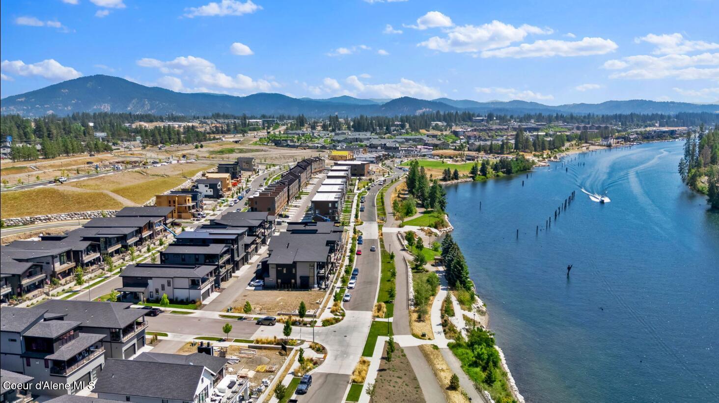 Coeur D'alene, Idaho, 83814, United States, 4 Bedrooms Bedrooms, ,4 BathroomsBathrooms,Residential,For Sale,1927385