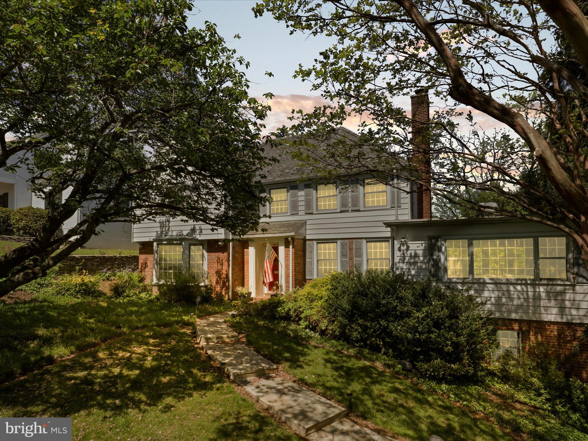 Arlington, Virginia, 22207, United States, 4 Bedrooms Bedrooms, ,4 BathroomsBathrooms,Residential,For Sale,1792386