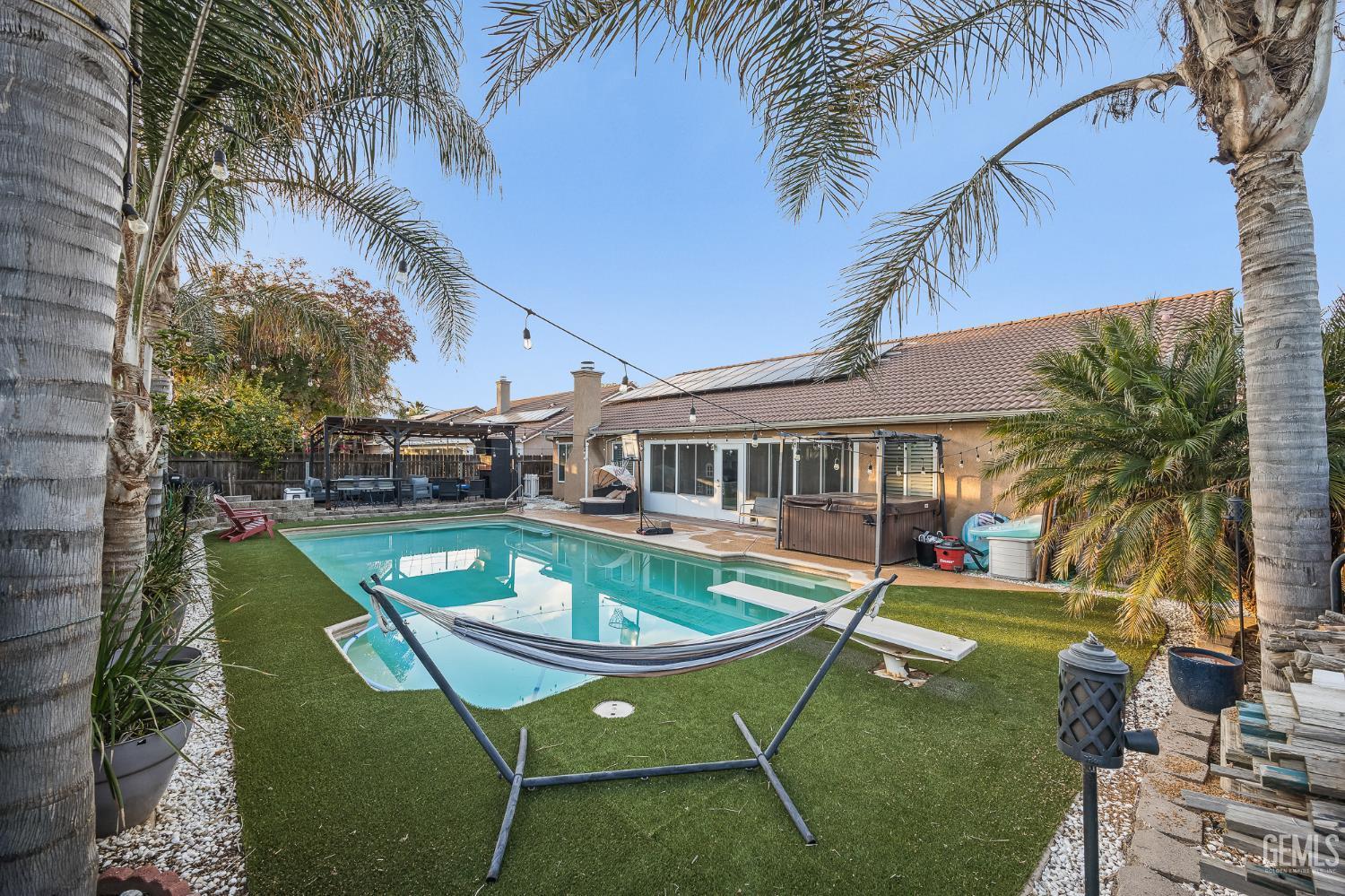 Hanford, California, 93230, United States, 4 Bedrooms Bedrooms, ,2 BathroomsBathrooms,Residential,For Sale,1985699