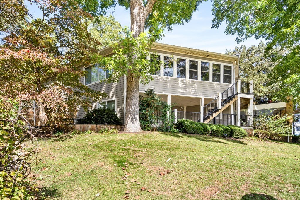 Hiawassee, Georgia, 30546, United States, 3 Bedrooms Bedrooms, ,4 BathroomsBathrooms,Residential,For Sale,1978454