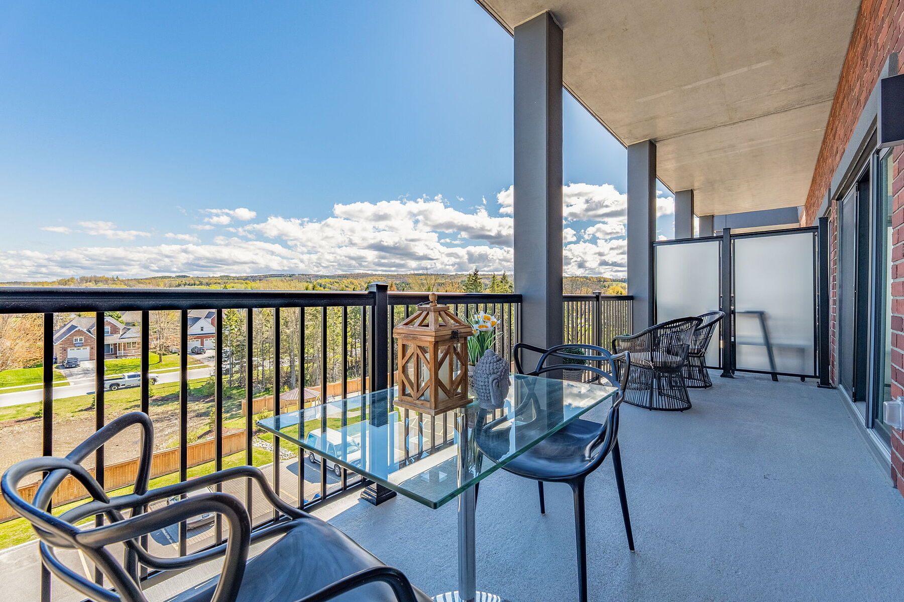  Bright & Spacious Condo Living - 物件實景