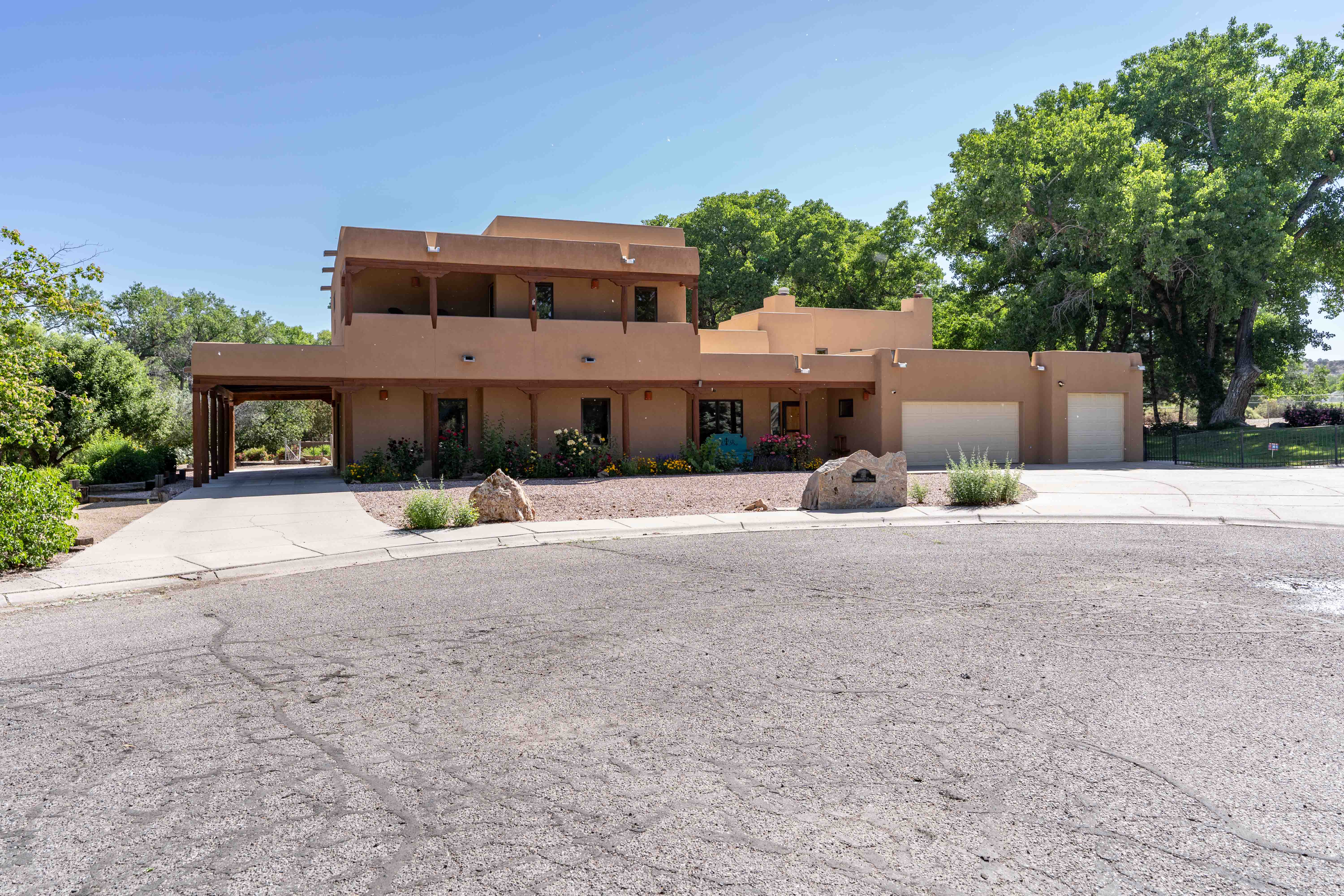 Aztec, New Mexico, 87410, United States, 4 Bedrooms Bedrooms, ,3 BathroomsBathrooms,Residential,For Sale,1974220