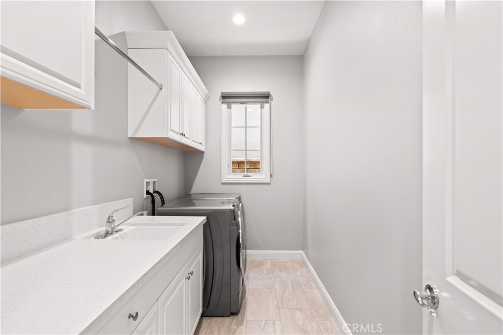 Irvine, California, 92602, United States, 5 Bedrooms Bedrooms, ,6 BathroomsBathrooms,Residential,For Sale,1982881