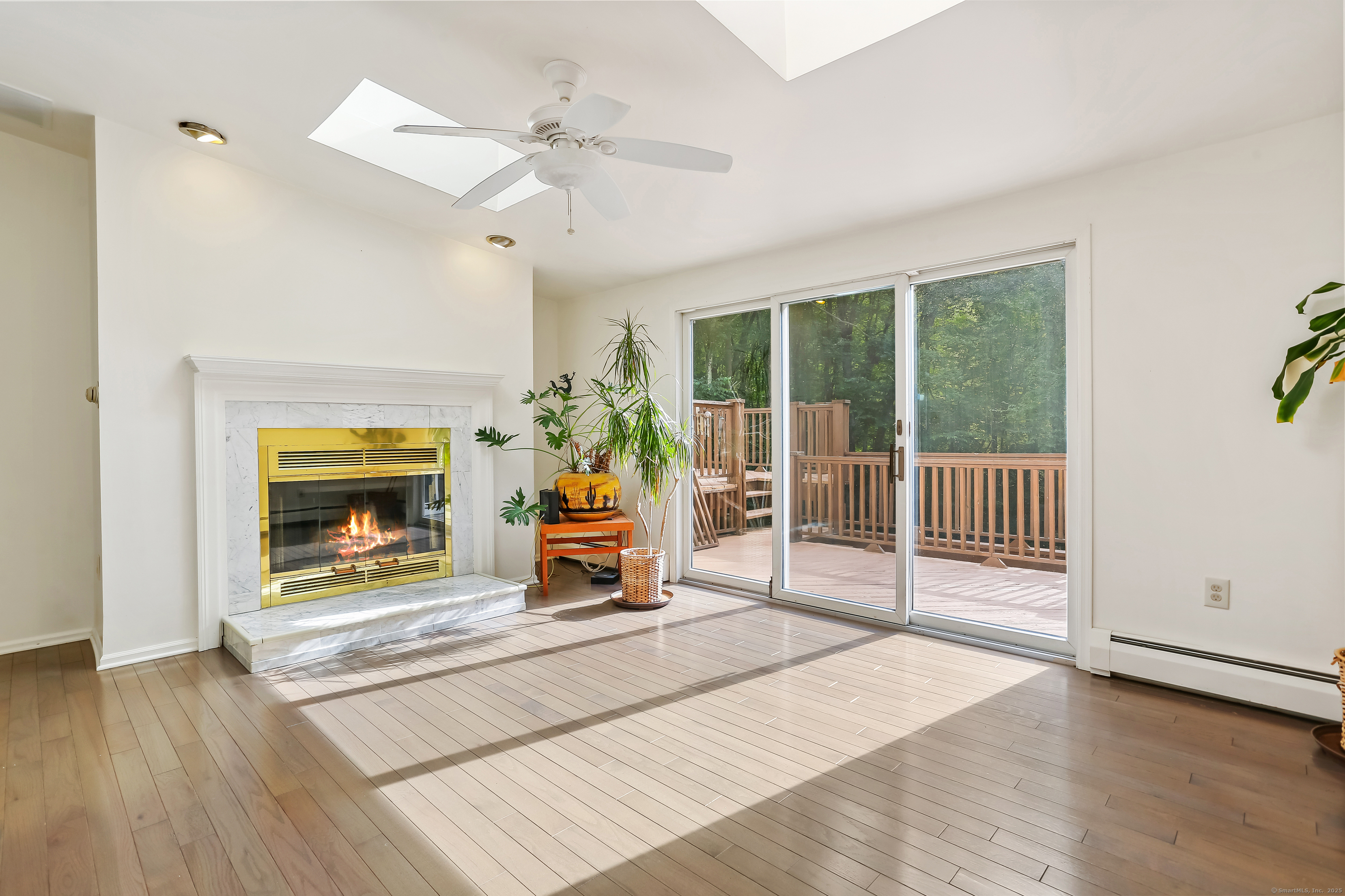 Trumbull, Connecticut, 06611, United States, 4 Bedrooms Bedrooms, ,4 BathroomsBathrooms,Residential,For Sale,1938522