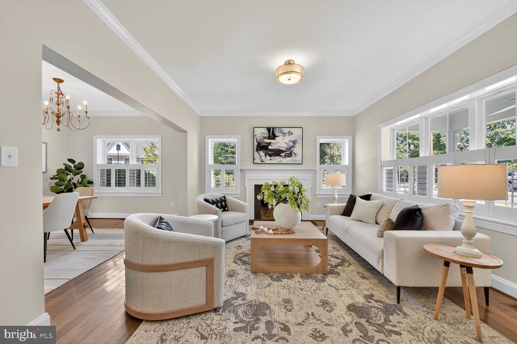 Arlington, Virginia, 22213, United States, 5 Bedrooms Bedrooms, ,5 BathroomsBathrooms,Residential,For Sale,1982488