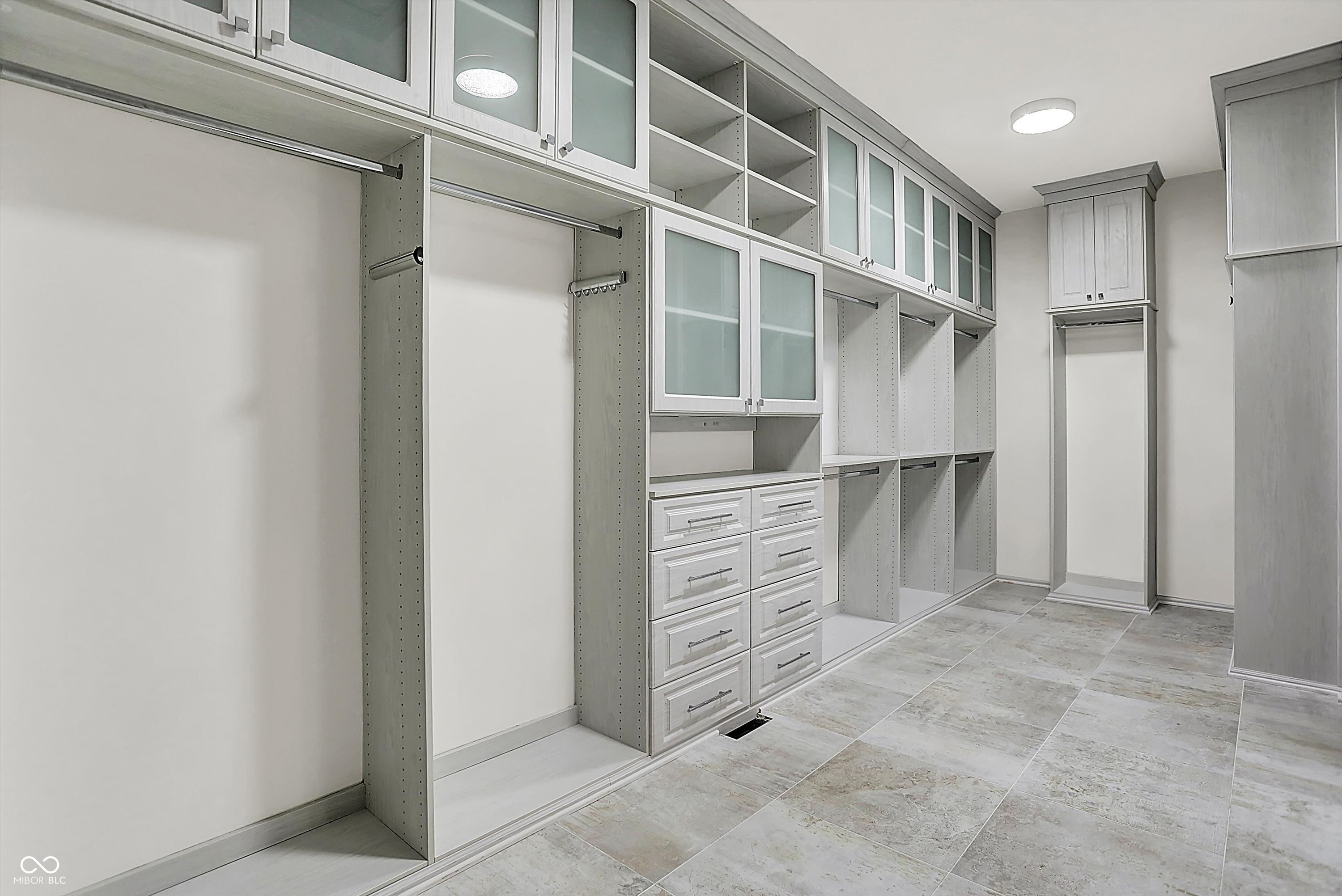 Noblesville, Indiana, 46062, United States, 6 Bedrooms Bedrooms, ,9 BathroomsBathrooms,Residential,For Sale,1979033