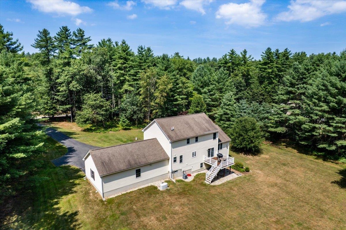 Bedford, New Hampshire, 03110, United States, 4 Bedrooms Bedrooms, ,3 BathroomsBathrooms,Residential,For Sale,1940392