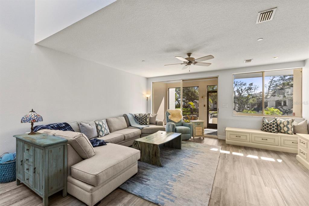 Longboat Key, Florida, 34228, United States, 2 Bedrooms Bedrooms, ,3 BathroomsBathrooms,Residential,For Sale,1743493