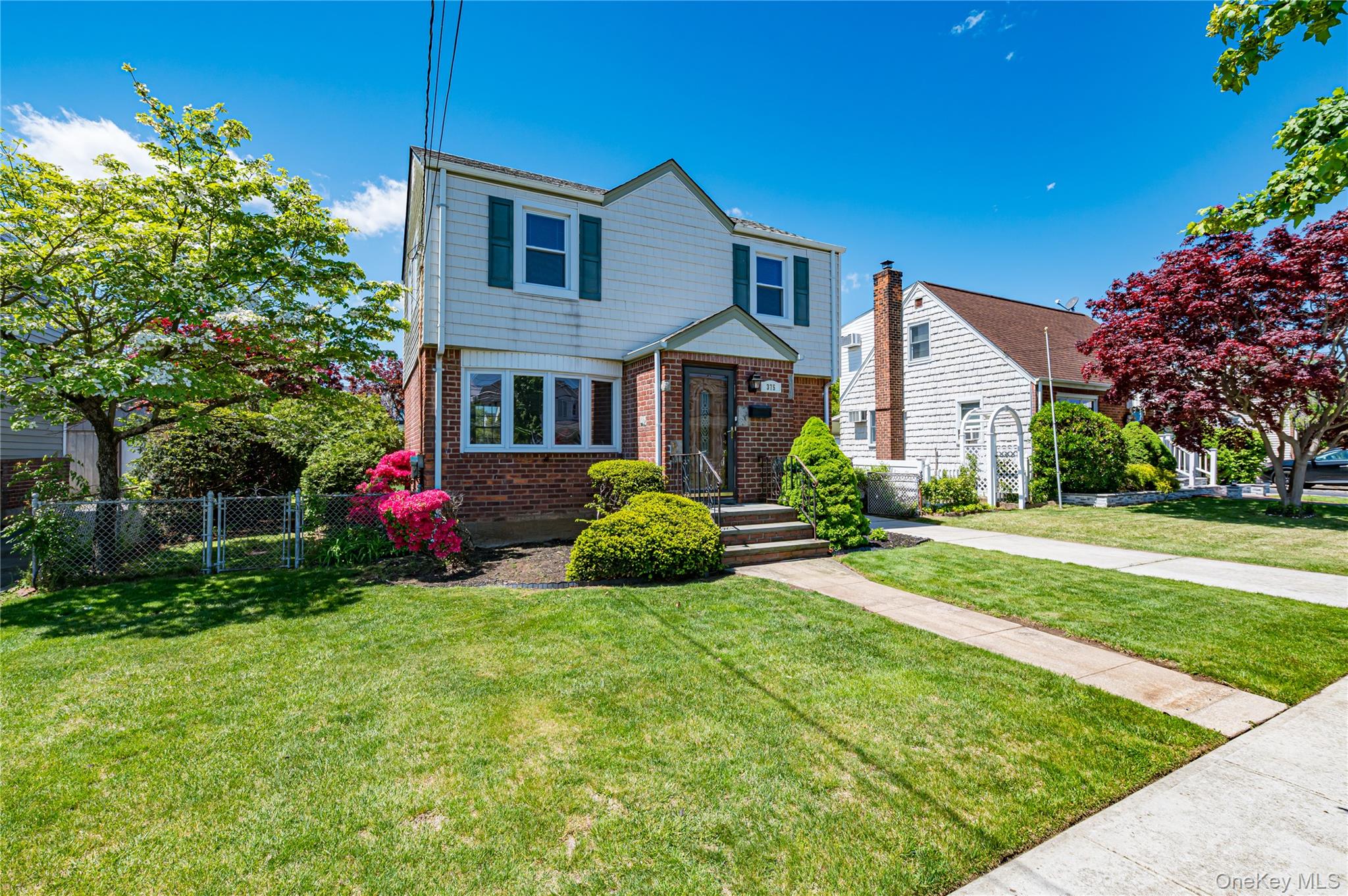  375 Latham Road, Mineola, NY, 11501 - 物件實景