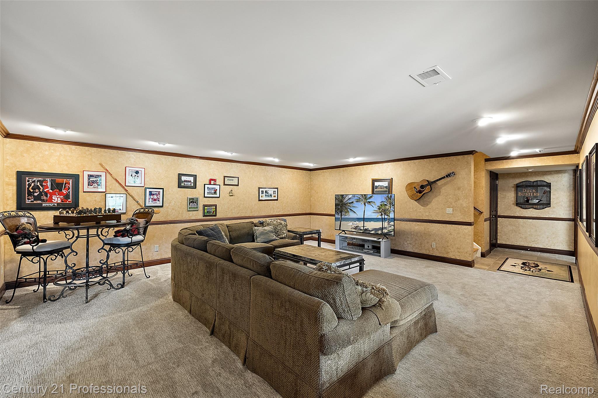 GrandBlanc, Michigan, 48439, United States, 4 Bedrooms Bedrooms, ,5 BathroomsBathrooms,Residential,For Sale,1980457